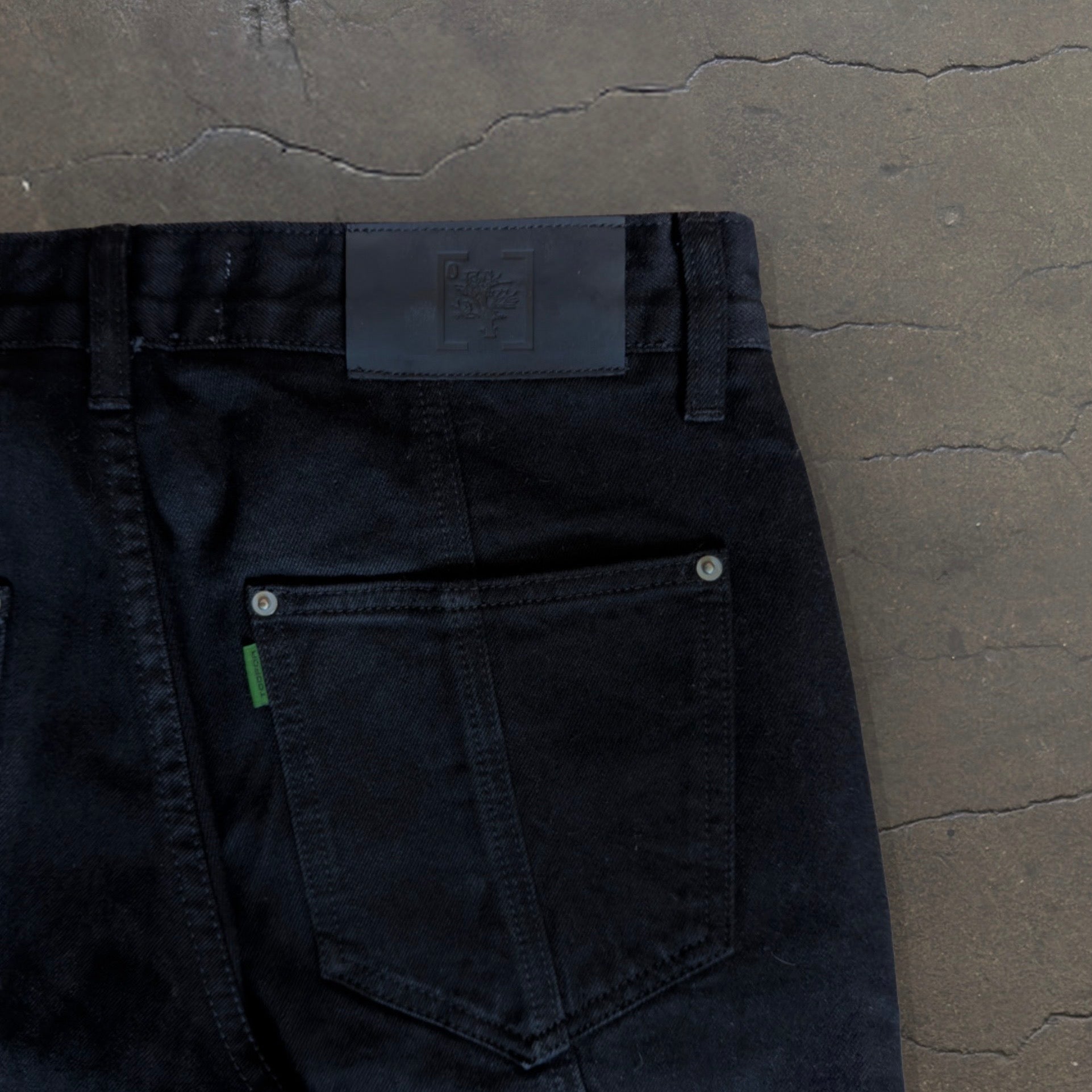 Headquarters Denim // Carbon (PREORDER)