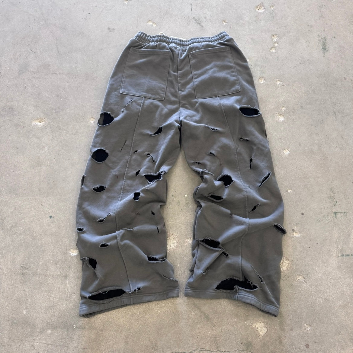 THRASHED THERMAL SWEATS