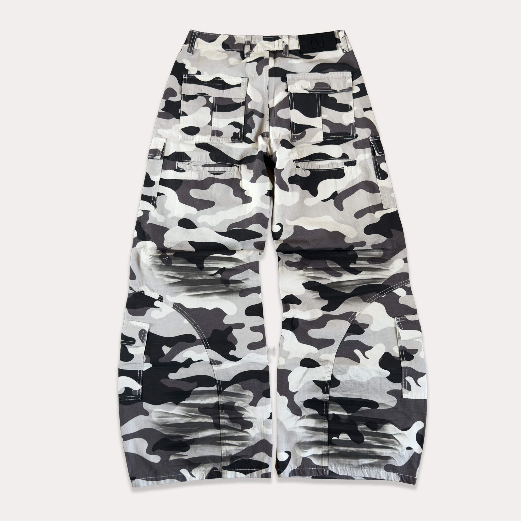 TUNDRA CARGOS